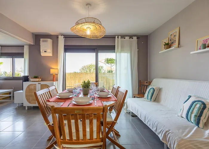 Le Riviera - T3 Confort, Terrasse, Parking Prive